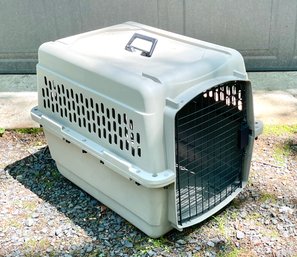 Grreat Choice Plastic Dog Crate