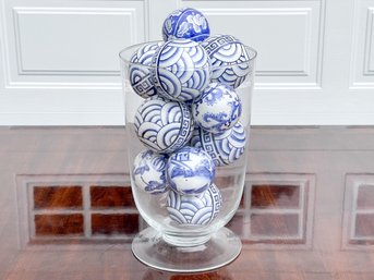 Decorative Lot Of A Hurricane Vase With Blue And White Globes