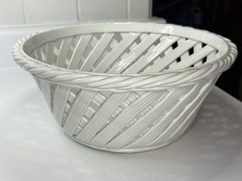 Wonderful Large TIFFANY & Co White Ceramic Lattice Fruit Bowl / Basket - Hand Made In Italy - Very Nice Piece