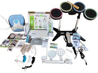 Massive Wii Video Game Bundle!!