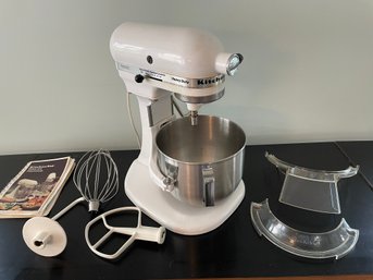 Kitchen Aid Heavy Duty Series 5 Qt Stand Mixer Model K5SS With Attachments & Accessories