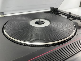 Soundesign Belt Drive Auto Turntable Record Player