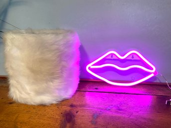 Neon Lip Light And Shaggadelic Fuzzy Lamp Shade