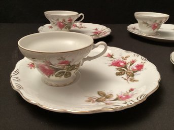 Royal Sealy China Snack Set Bridge Set For 4 Cup And Plate Pink Roses Vintage