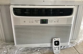 Like New FRIDGIDAIR Window Air Conditioner With Remote