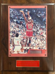 Michael Jordan Signed Official Licensed NBA Hoops 1990 Photo   Beautiful Autograph