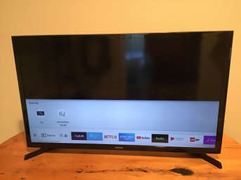 SAMSUNG 32' Smart TV
