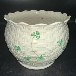 Belleek Shamrock Kylemore Woven Planter #0622