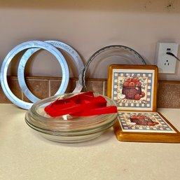 Pie Lot: 6 Glass Vintage Pie Plates, 2 Trivets, Crust Protecters