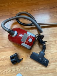 MIELE  Vacuum **LIKE NEW**. Higher End Model