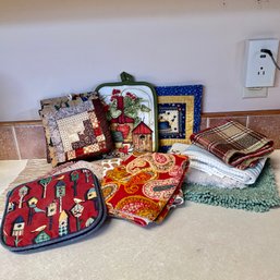 Mixed Lot Of Hand Towels, Pot Holders, Etc.