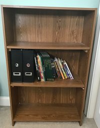 Useful Bookcase With Adjustable Shelves