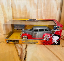 Betty Boop 1939 Chevy Master Deluxe Car