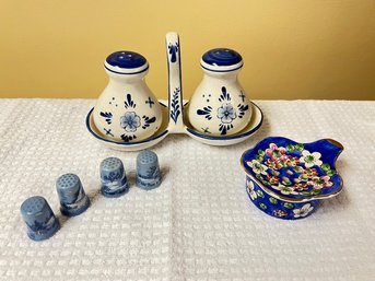 Ceramic Lot, Currier And Ives Thimbles, Tea Strainer, Slat And Pepper In Blue And White With Holder