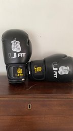 A Pair Of U-Fit Gloves 14OZ