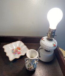 Small Lamp With Vase And Royal Stuart Dish Lot