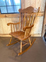 Solid Wood -wide Seat Rocking Chair