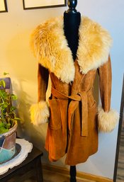 AMAZING 1970s Suede Leather Jacket With Fluffy Collars Md Wrists