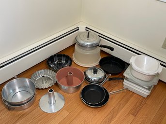 A Large Collection Of Kitchen Items
