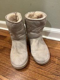 Above The Ankle Uggs In Off White