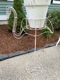 Metal Flamingo Plant Stand