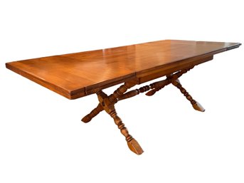 Cushman Colonial By General Interiors Excellent Condition Extended Dining Table. Made In Vermont