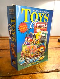Toy Guide And Price Reference   Book- 6th Edition