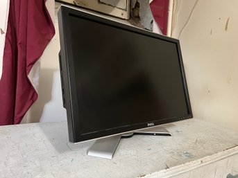 Adjustable Dell Monitor