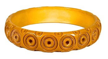 Fine Carved Vintage Butterscotch Bakelite Plastic Bangle Bracelet Circular Pattern