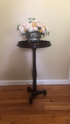 Mahogany Round Pie Crust Occasional Table, Nice Size Very Desirable, Great Shape