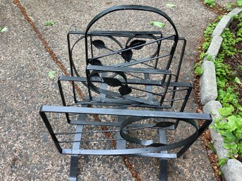 Vintage Metal Magazine Rack With Leaf Design