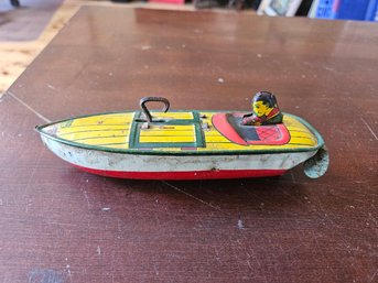 #112 - Vintage 1940'S J. Chein Tin Litho 7' Speed Boat With Driver Wind Up Toy