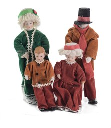 MINIATURE PORCELAIN DOLL FAMILY OF CAROLERS