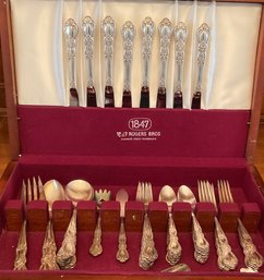 W.M.Rogers Heritage Silverware Service Of 8, Wooden Mahogany Chest