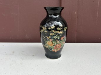 Japan Black Porcelain Vase With Flowers