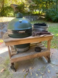 Big Green Egg Grill & Tool