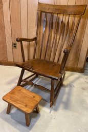 Nichols & Stone Co. Wood Rocking Chair 24x19x41 Foot Stool 13x9x8 Made In Gardner, MA USA