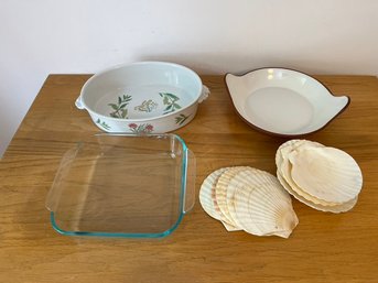 8 Baking Shells & Ceramic & Glass Bakeware