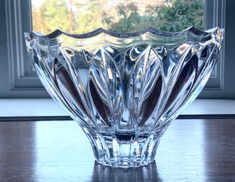 Fine Molded Crystal Large Centerpiece Tulip Bowl