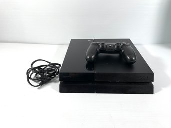 Sony Playstation 4 With Controller - Parts Only - Turns On