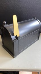 Whitehall Deluxe Mailbox  Black Cast Aluminum ( Retail $225.00)