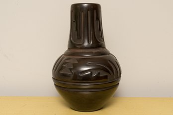 Signed Celes & Evelyn Santa Clara Pueblo Native American Blackware Vase