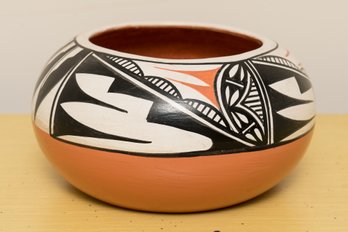 Vintage Singed Dorela Jembz N.M. Native American Pueblo Pottery Bowl