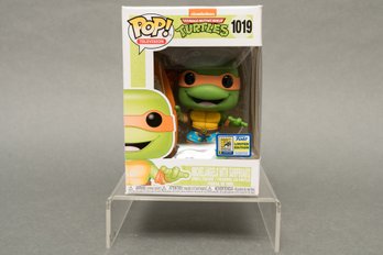 Funko Pop! Teenage Mutant Ninja Turtles 'Michelangelo With Surfboard' 1019 Figurine