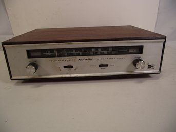 Realistic AM/FM Stereo Tuner TM-70