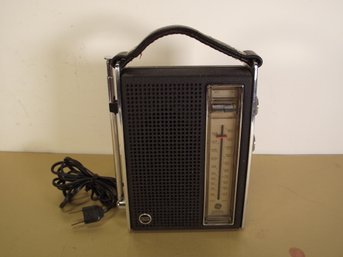 General Electric AM/FM Radio Model PT15-C