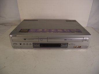 Sony VCR/DVD Combo Model SLV-D300P