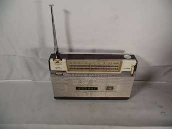 Browni 3 Band 8 Transistor Radio Model 8TP-802
