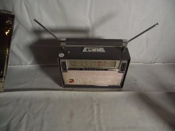 Magnavox 10 Transistor Radio Model FM-90