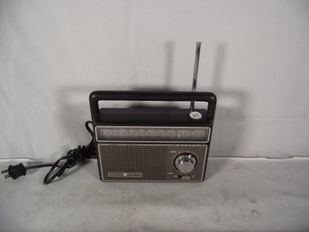 General Electric Radio Model 7-2825G
